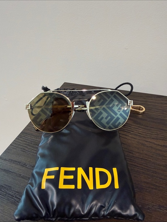 Fendi women Gold Metal Round Sunglasses with Brown Lenses main image 4
